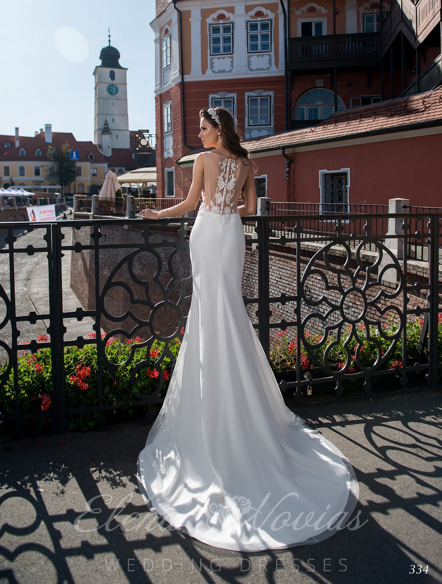 Delicate fitted wedding dress by Elena Novias wholesale